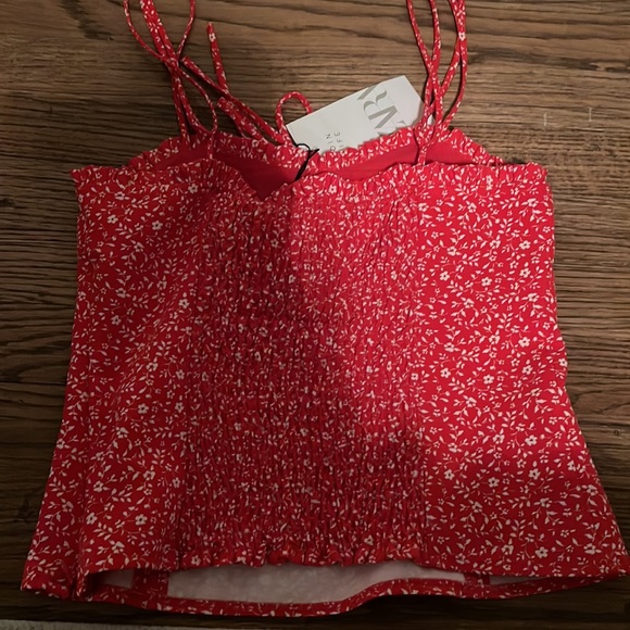 Zara Tops Nwt Zara Red Floral Tank M Poshmark